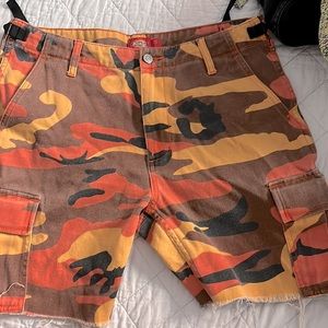 Dickies army print shorts